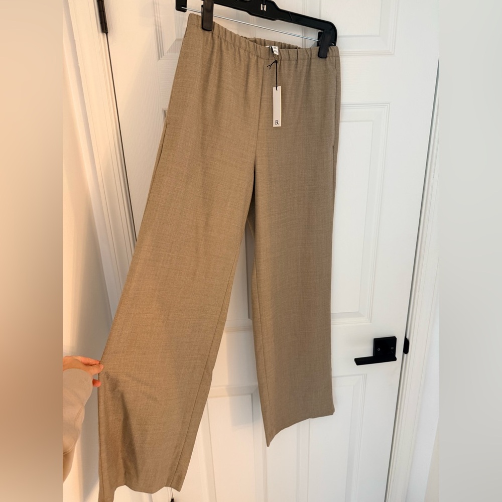 Banana Republic Beige Wide Leg Elastic Waist Pants